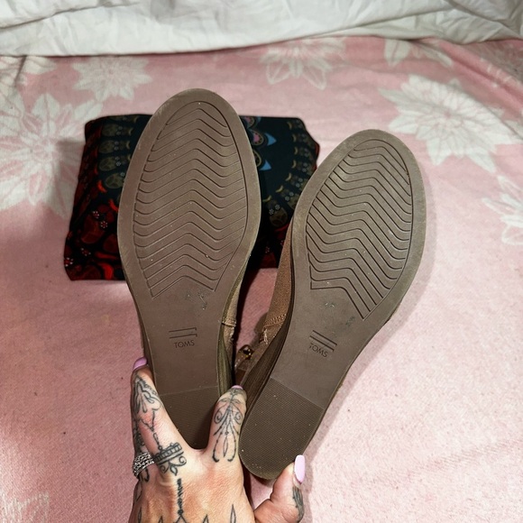 Toms Rose Gold Ankle Booties - Picture 5 of 11